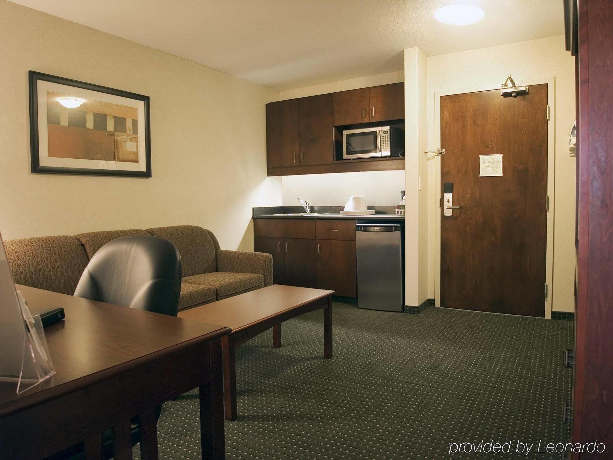Lakeview Inns & Suites - Slave Lake Room photo